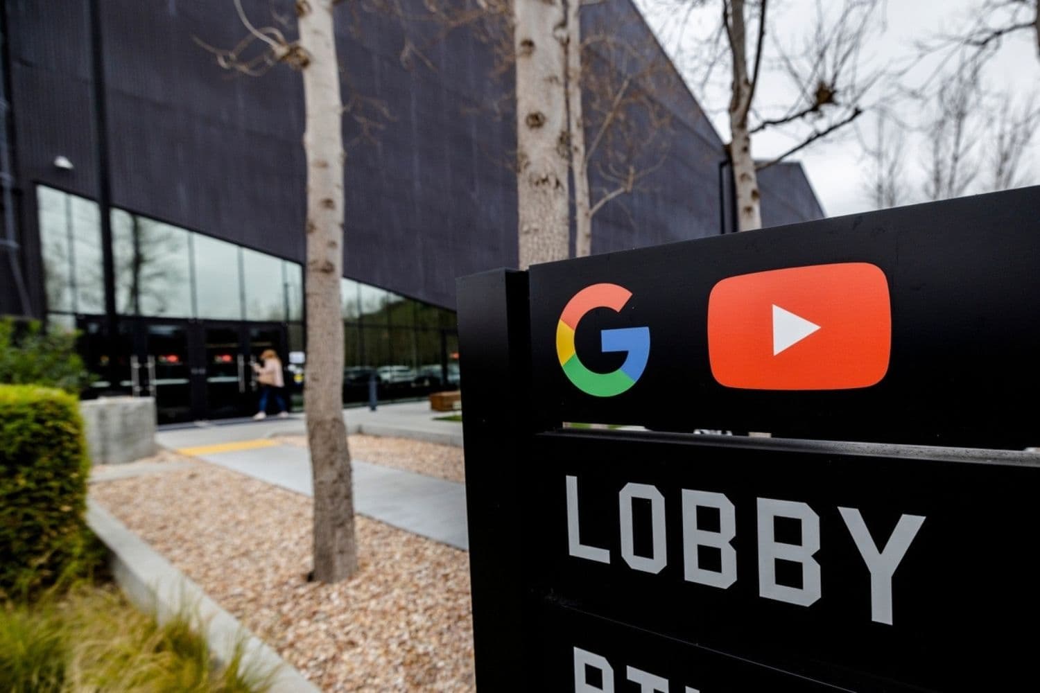 Las oficinas de Google y YouTube se encuentran cerca de Los Ángeles, California, el 26 de marzo de 2025. (John Fredricks/The Epoch Times)
