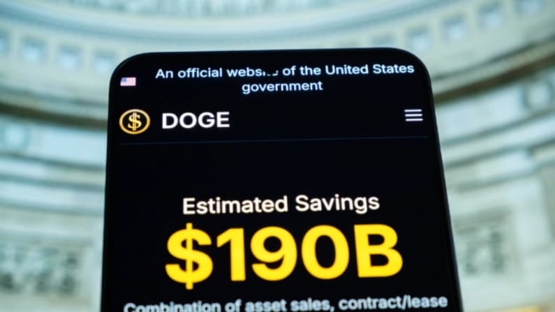 DOGE accedió ilegalmente a datos de trabajadores gubernamentales