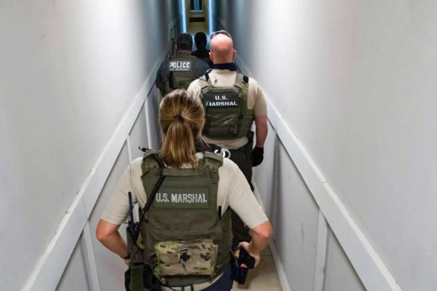 Miembros de la Unidad de Niños Desaparecidos de los U.S. Marshals en Atlanta durante la Operación Nunca Olvidados 2021. (Cortesía de Shane T. McCoy/U.S. Marshals).
