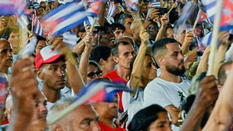 La máscara y el dogma