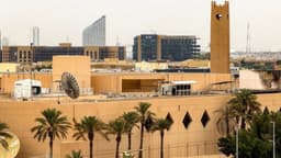 Estados Unidos ordena a personal de su embajada que abandonen Arabia Saudita por ataques de los hutíes