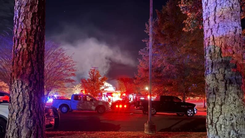 Incendio destruye residencia de ancianos en Mississippi obligándolos a evacuar