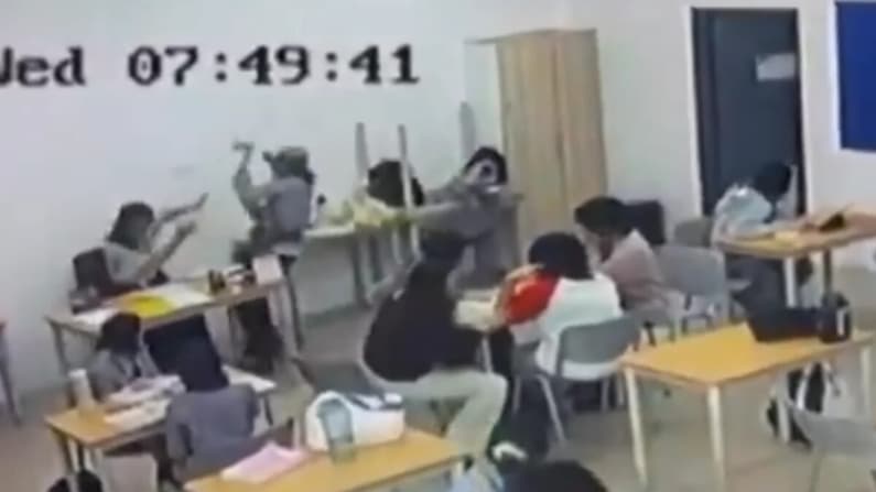 Un alumno de 16 años hiere con un hacha a una profesora durante una clase en Malasia