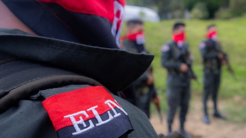 De la Espriella autoriza bombardeo contra el ELN en Colombia: muere líder de alto perfil y 8 miembros
