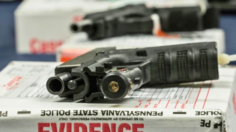 5 personas acusadas de tráfico de armas desde Carolina del Norte hacia ciudades del este