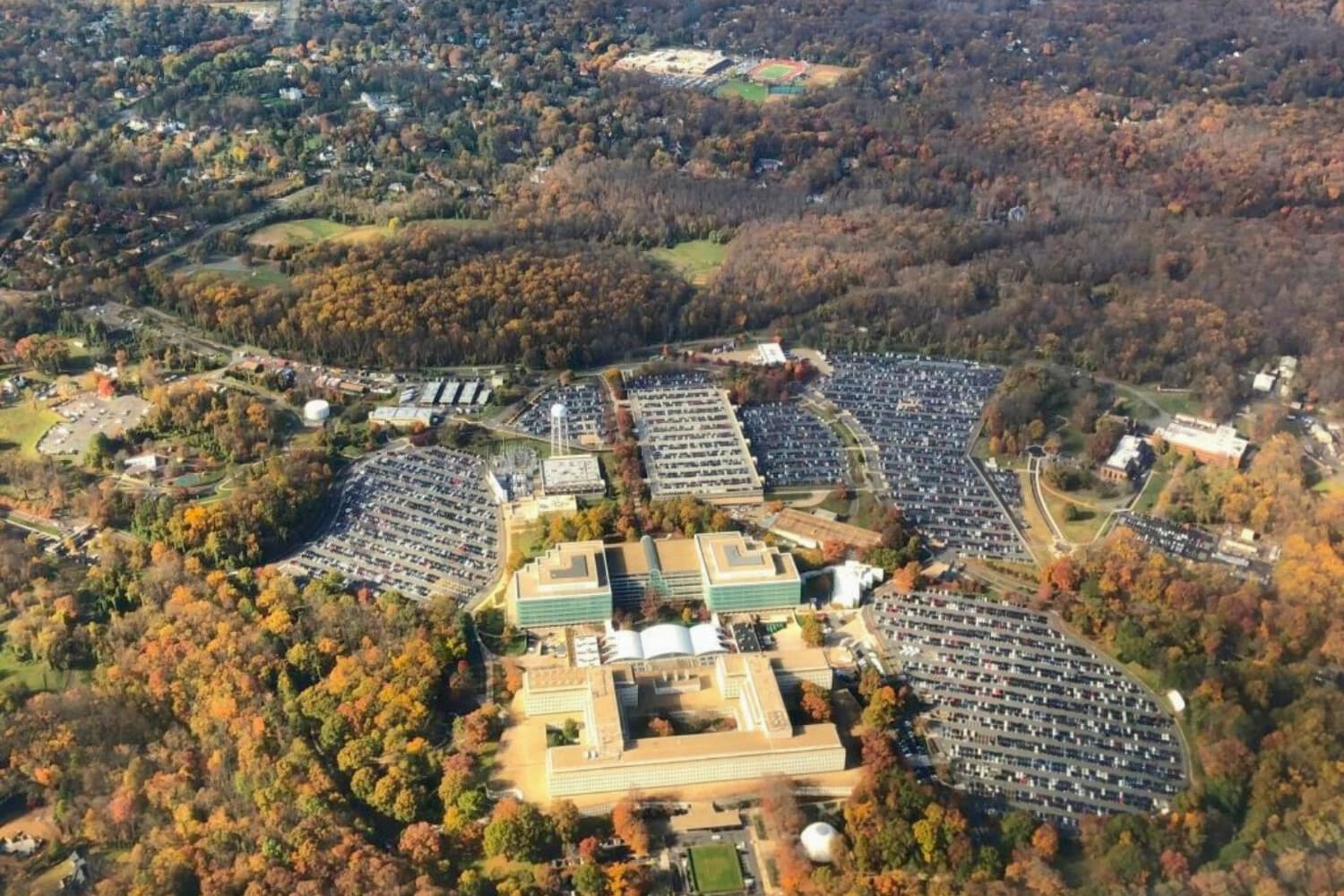Fotografía aérea del Centro George Bush para la Inteligencia, sede de la Agencia Central de Inteligencia en Langley, Virginia, el 7 de noviembre de 2018. (Daniel Slim/AFP vía Getty Images).