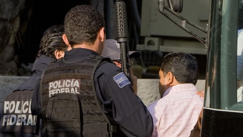 Capturan a "El Isra", operador de facción del Cártel de Sinaloa; lo vinculan con tráfico de drogas