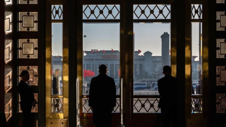 Fuentes internas: investigaciones anticorrupción de Beijing podrían alcanzar a familias de exlíderes chinos