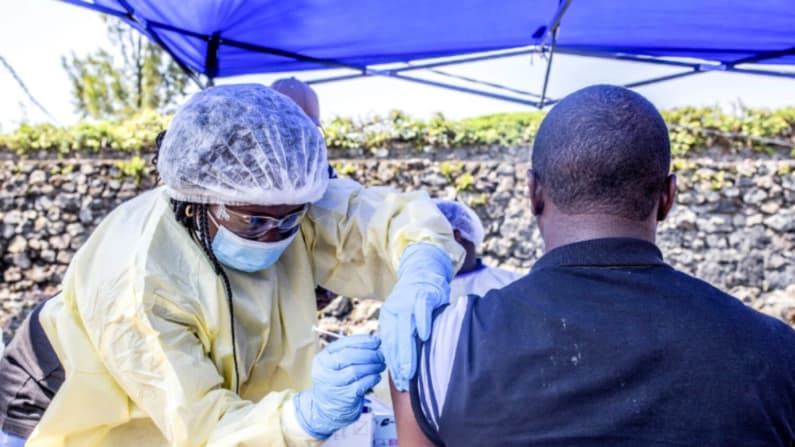 Casos de ébola en el Congo superan los 10,000