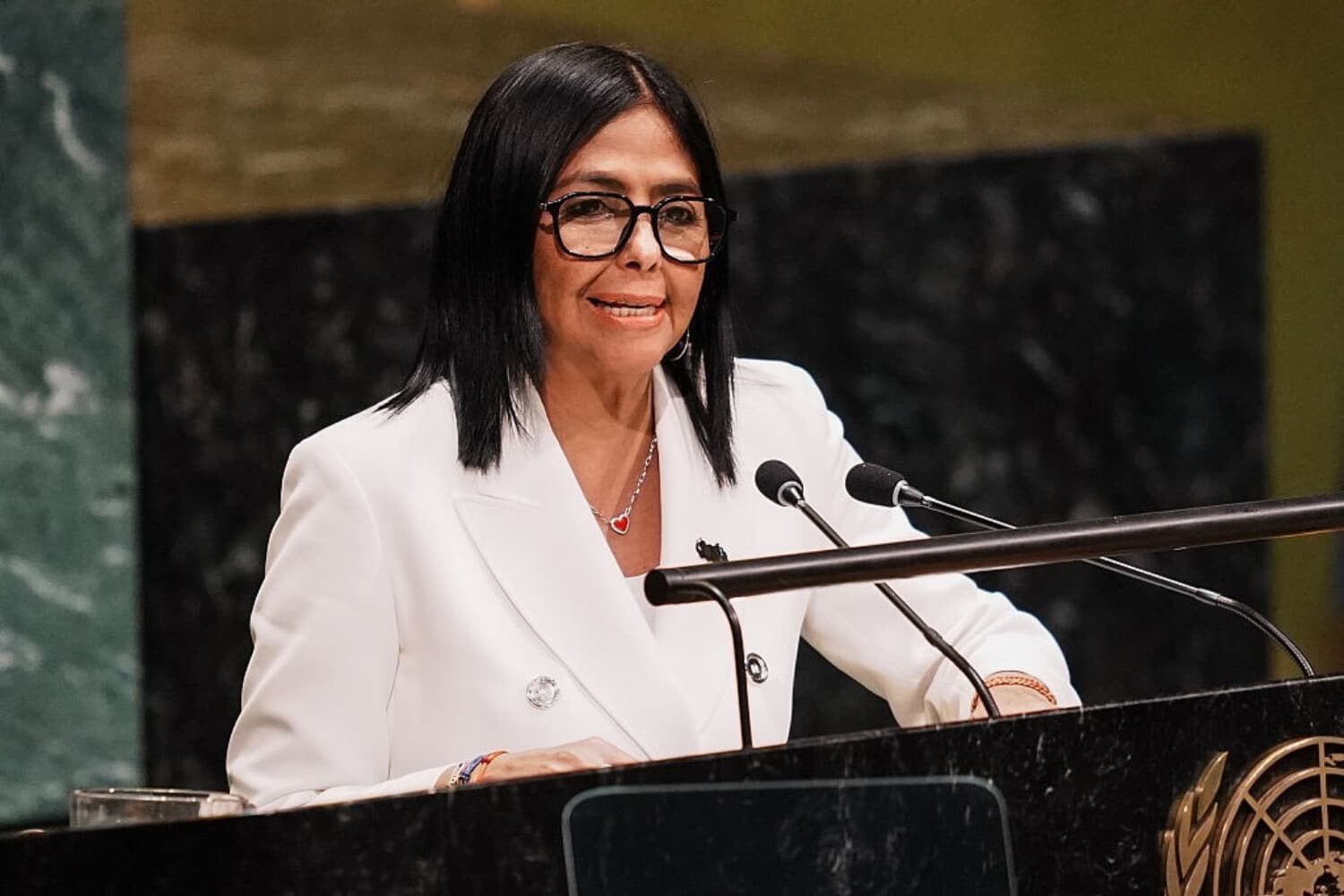 La presidenta interina de Venezuela, Delcy Rodríguez, interviene durante el 81.º período de sesiones de la Asamblea General de las Naciones Unidas (ONU) en la sede de la ONU, el 23 de septiembre de 2026, en la ciudad de Nueva York. (Ryan Murphy/Getty Images)