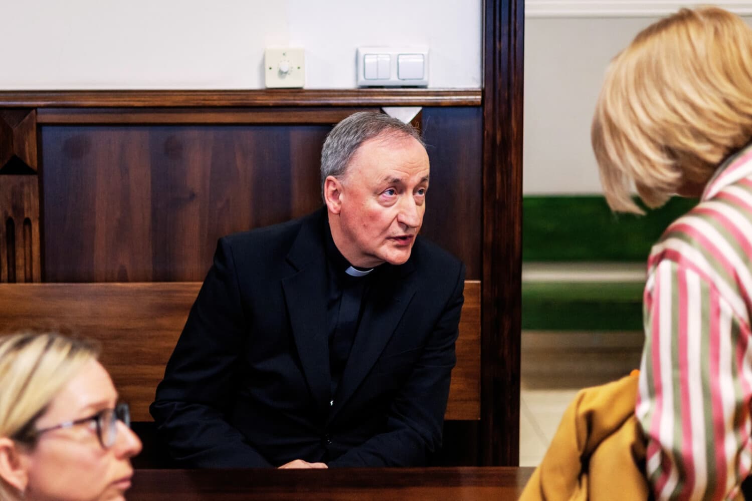 Polonia dicta su primera condena contra un obispo católico por ocultar abusos a menores