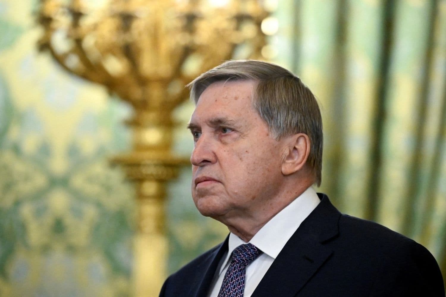 El asesor del Kremlin, Yuri Ushakov, en el Kremlin de Moscú el 7 de agosto de 2025. (Alexander Nemenov/Pool vía Reuters)