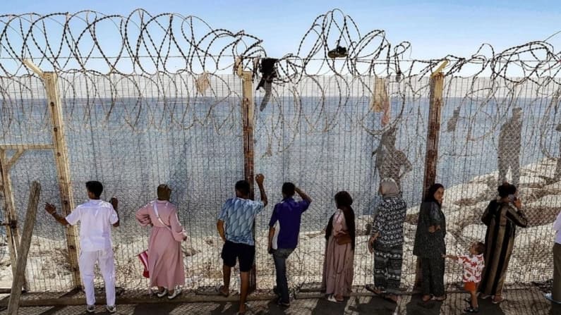 La UE propone otorgar más facultades a la agencia fronteriza Frontex para deportar a migrantes ilegales