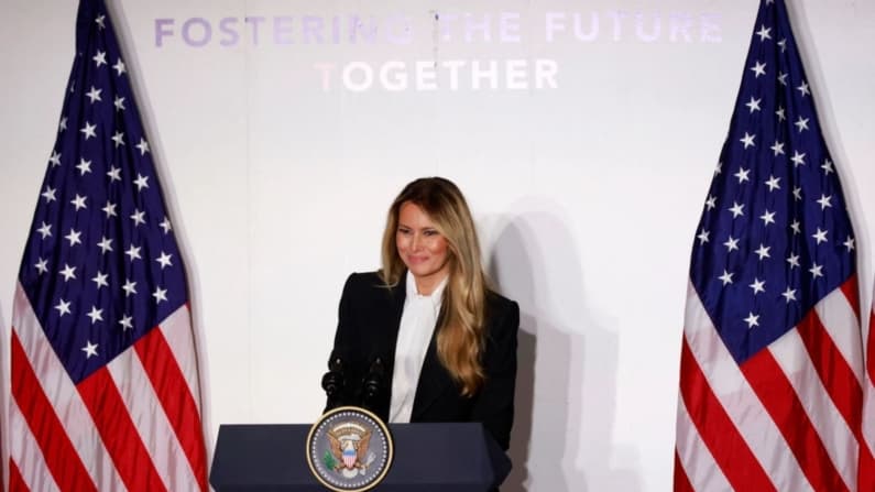 Melania Trump media el alto al fuego en Oleshky y avanzan en desminado