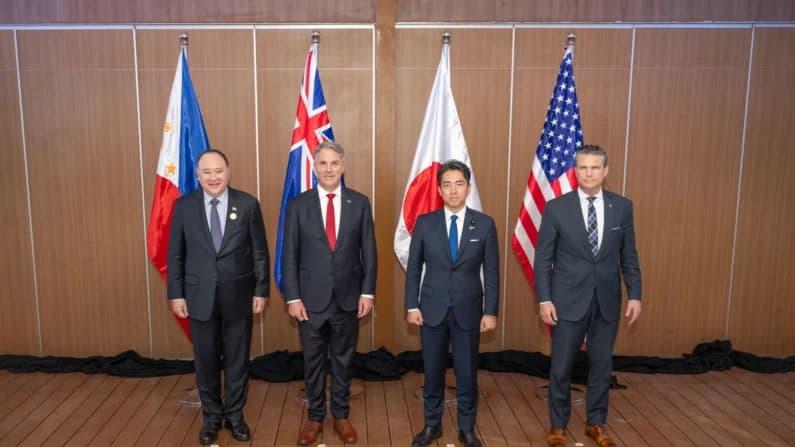 EE. UU., Japón, Australia y Filipinas refuerzan la cooperación en defensa en la cumbre de la ASEAN